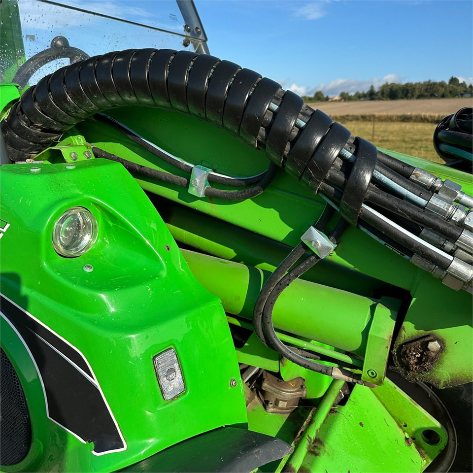 Wheel loader Avant 860 i