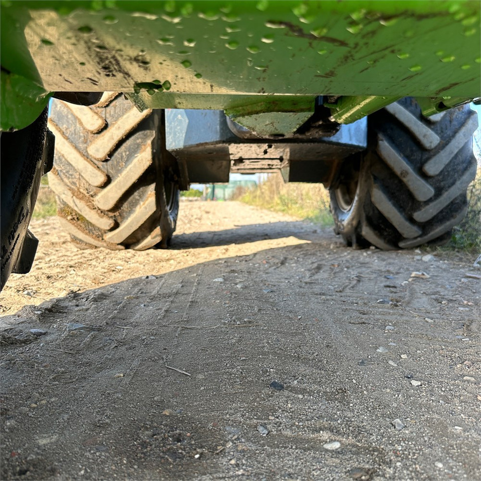 Wheel loader Avant 860 i