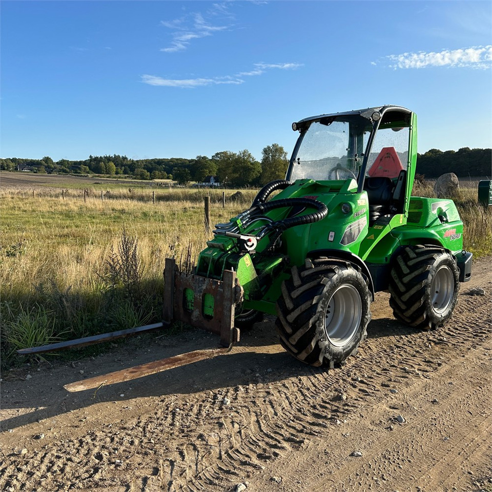 Wheel loader Avant 860 i