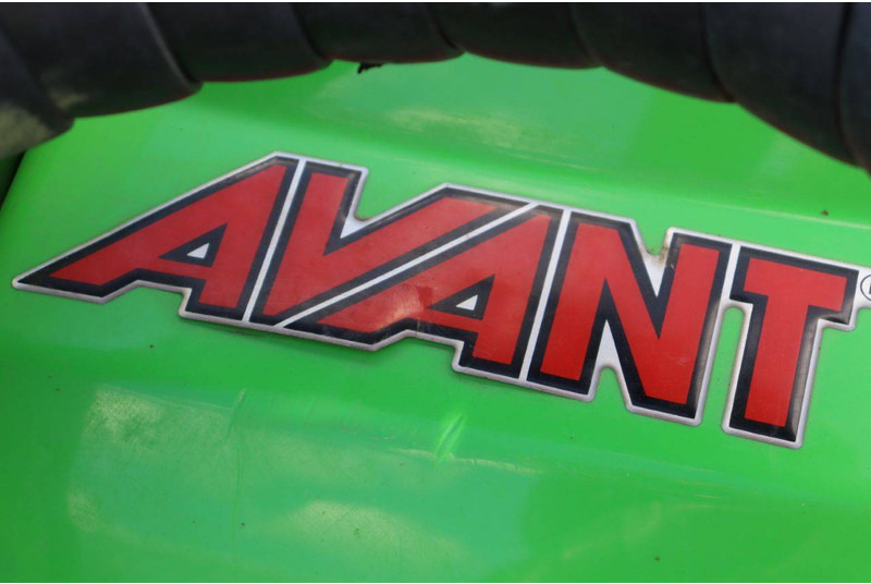 Wheel loader Avant M735