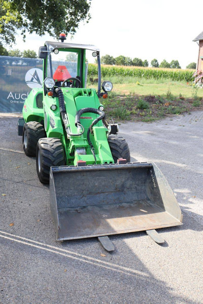 Wheel loader Avant M735