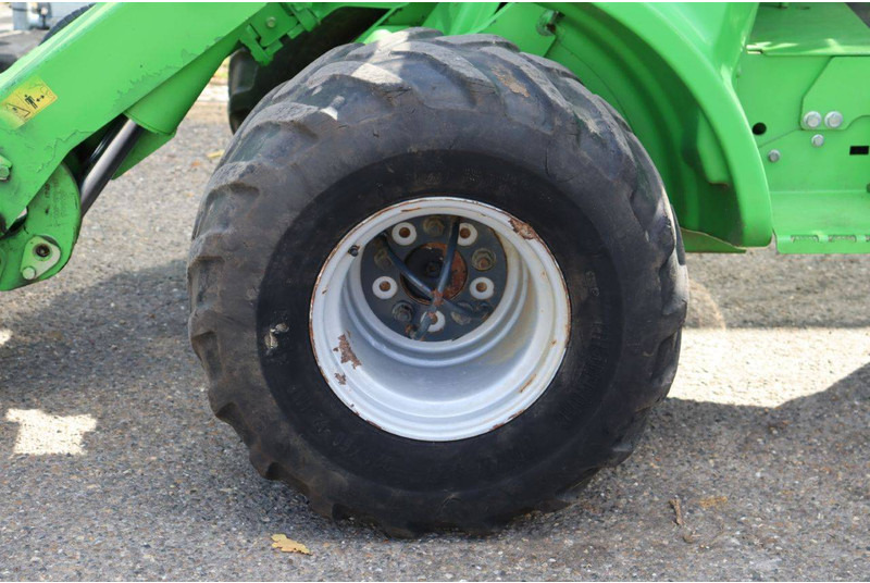 Wheel loader Avant M735