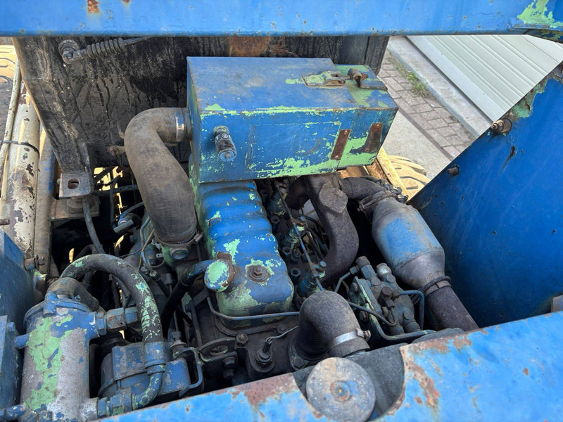 Wheel loader Bobcat 825