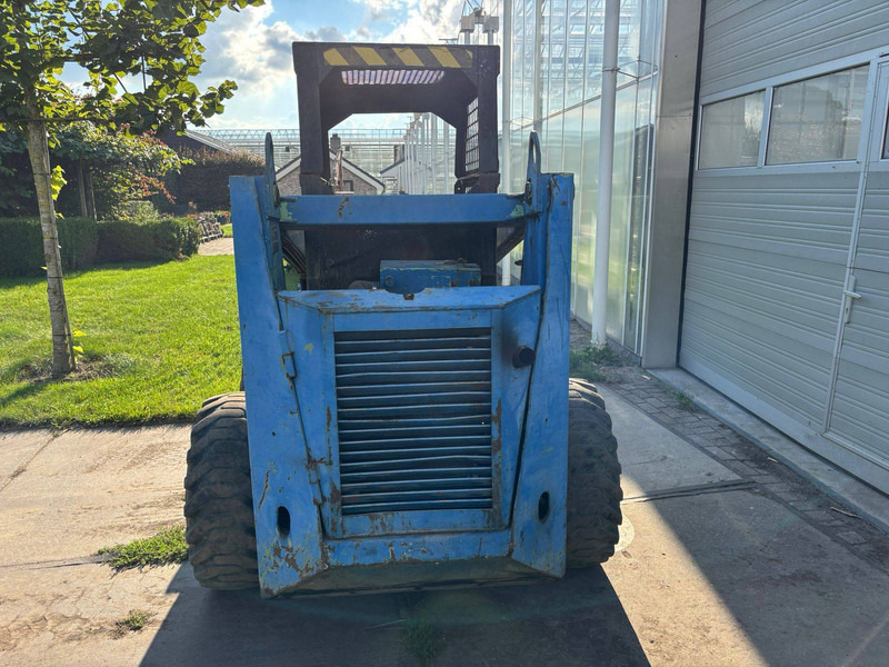 Wheel loader Bobcat 825