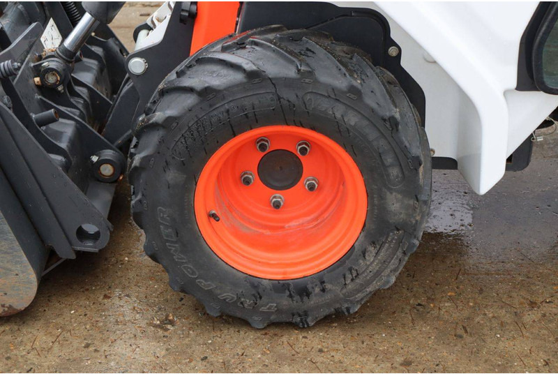 Wheel loader Bobcat L28