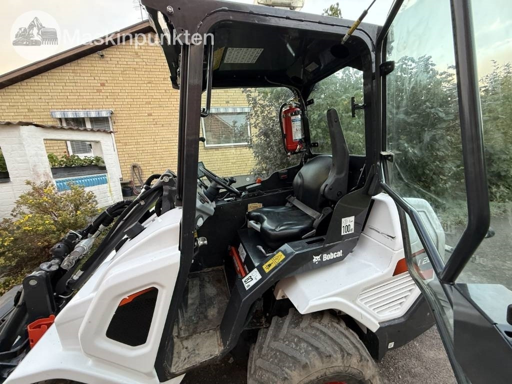 Wheel loader Bobcat L 28 Hjullastare + Släp