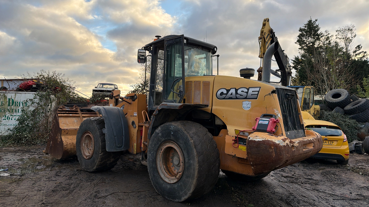 Wheel loader CASE 821F