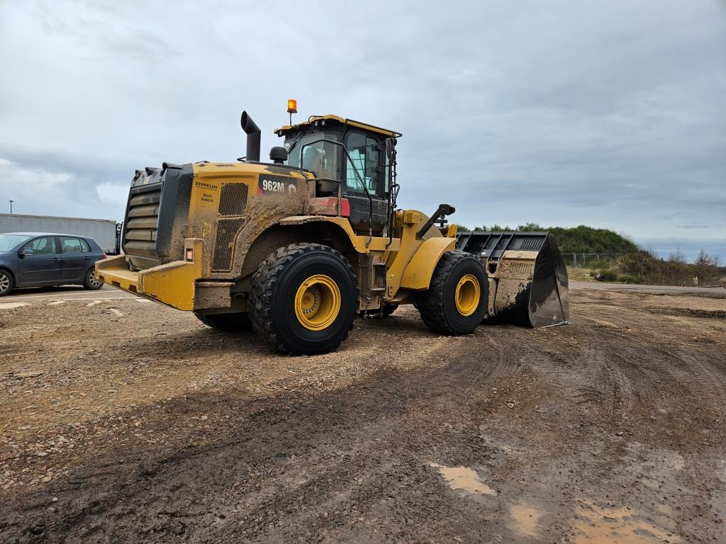 Wheel loader CATERPILLAR