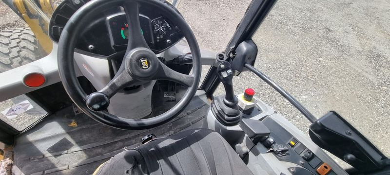 Wheel loader CATERPILLAR 908H