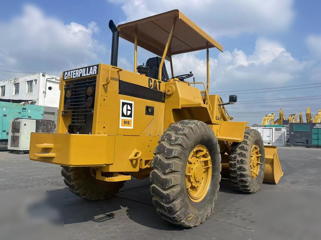 Wheel loader CATERPILLAR 910