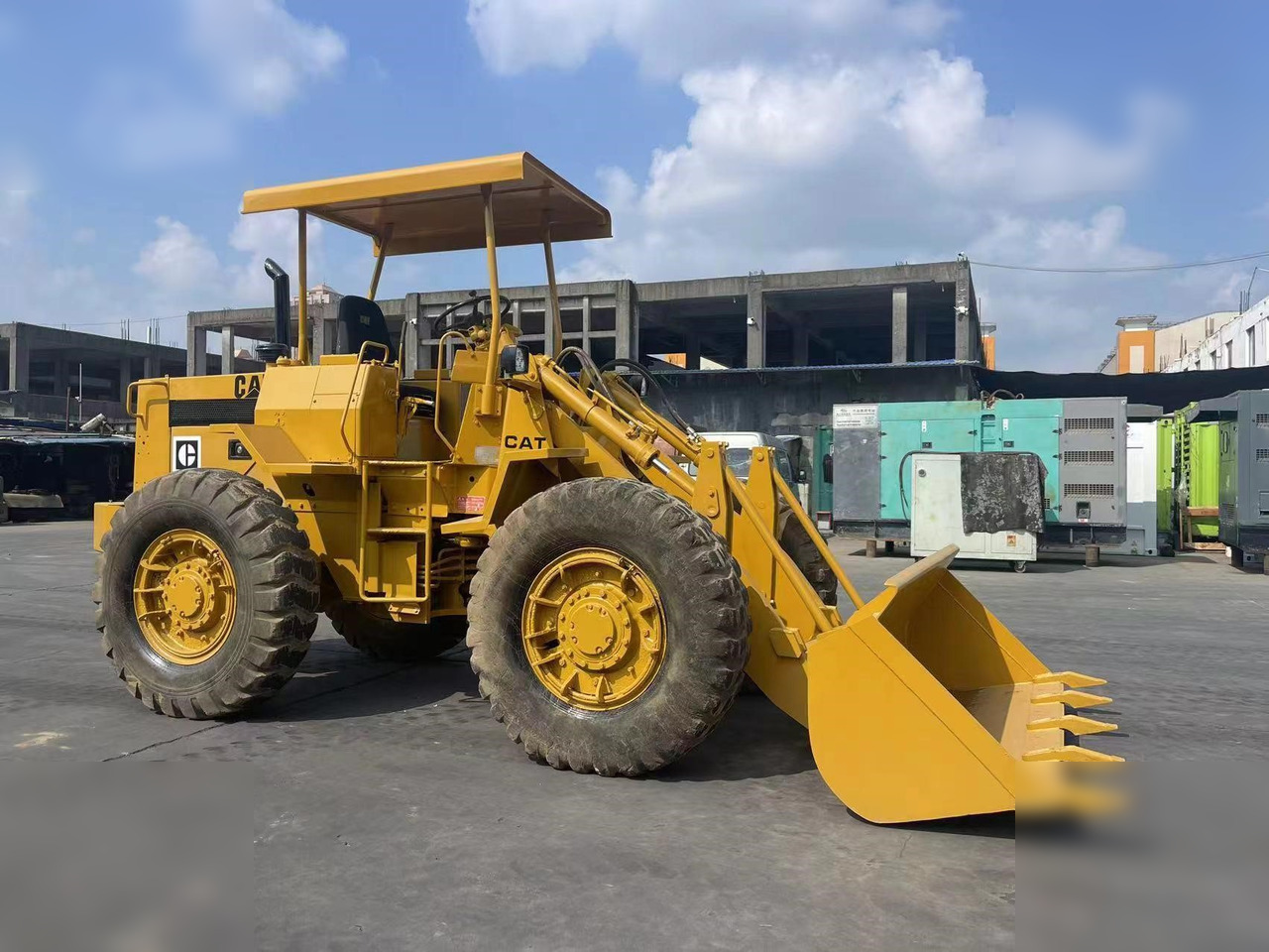 Wheel loader CATERPILLAR 910