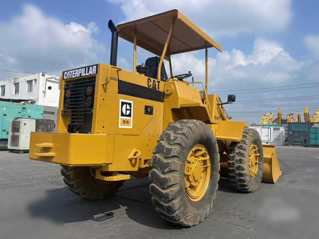 Wheel loader CATERPILLAR 910
