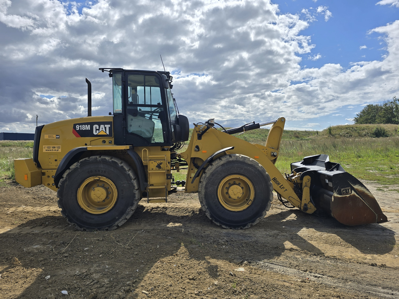 Wheel loader CATERPILLAR 918 M