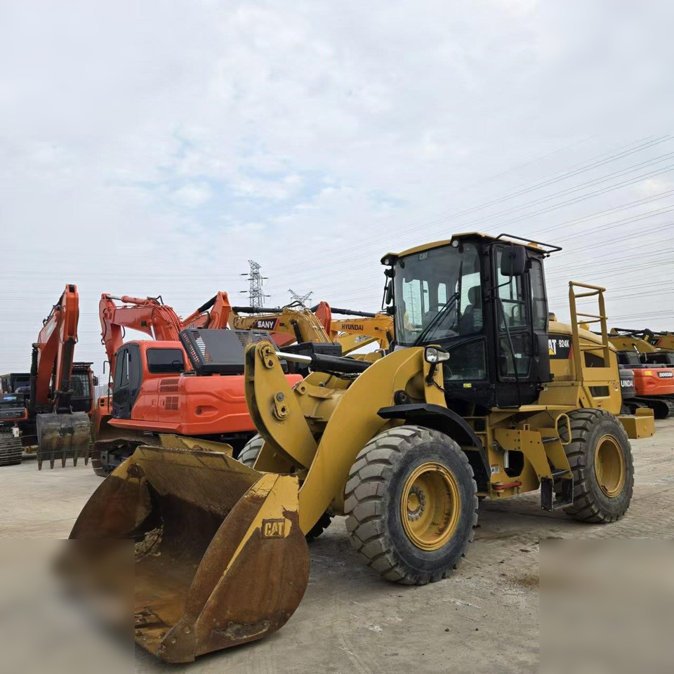 Wheel loader CATERPILLAR 924K