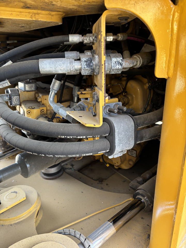 Wheel loader CATERPILLAR 926M