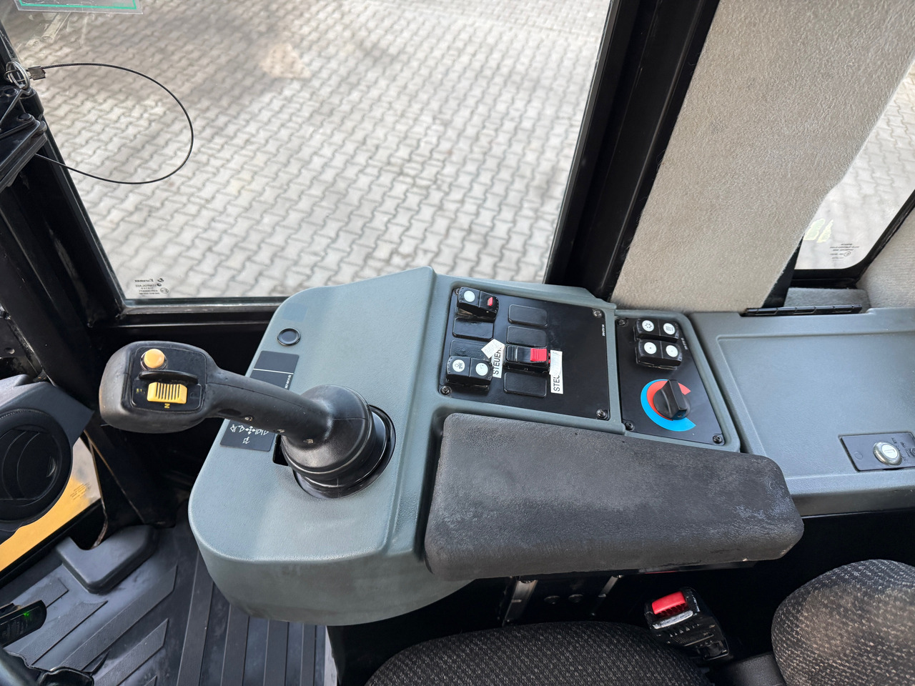 Wheel loader CATERPILLAR 938H Radlader ZS Klima Kamera