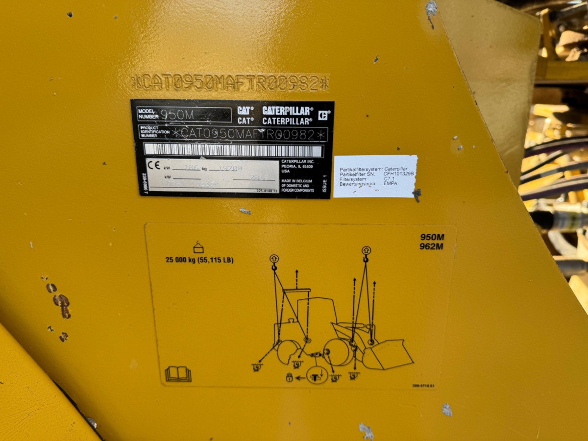 Wheel loader CATERPILLAR 950M