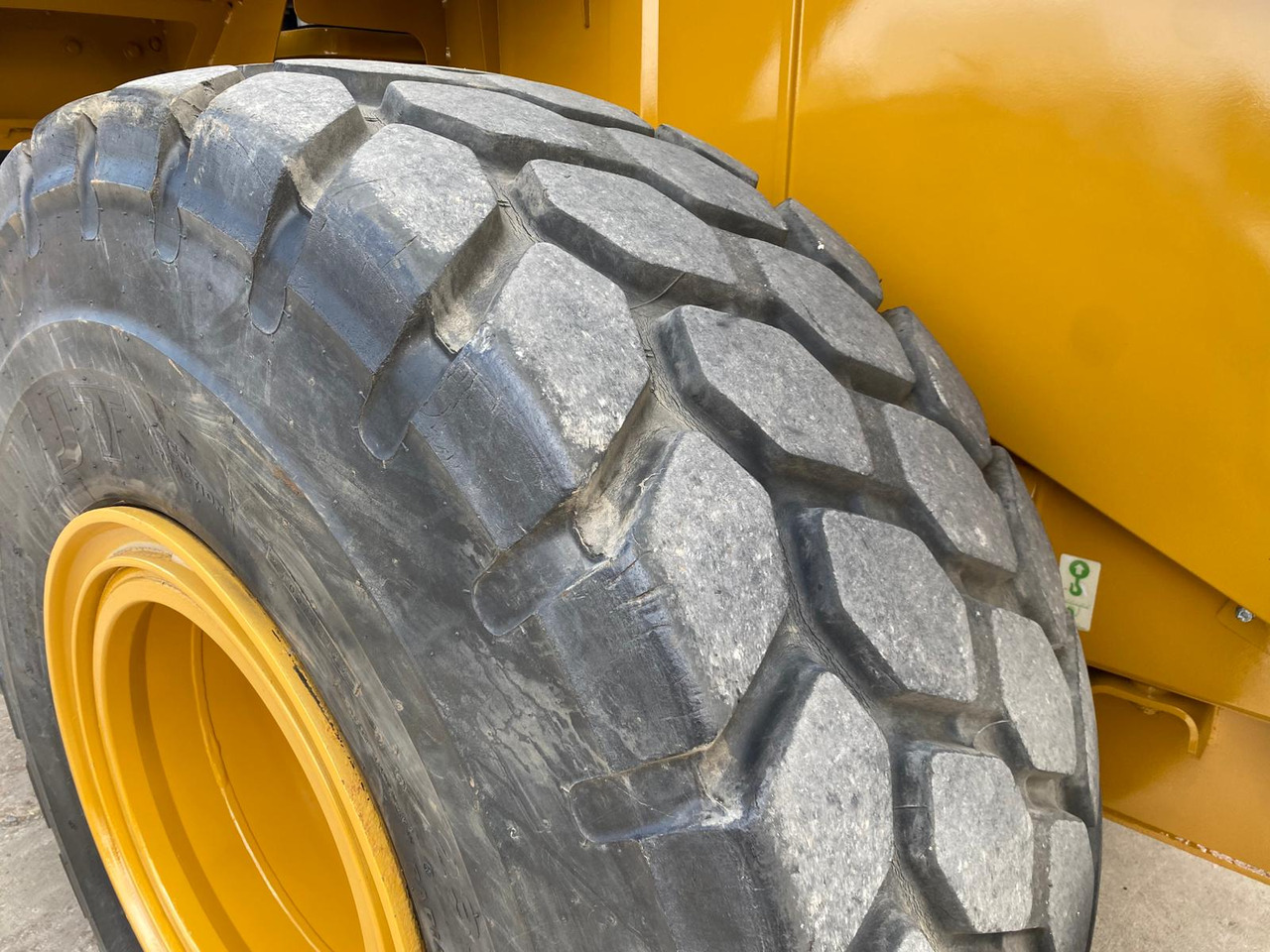 Wheel loader CATERPILLAR 950 M