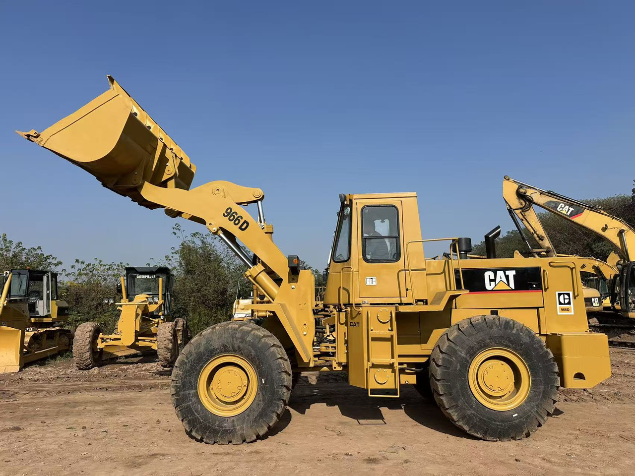 Wheel loader CATERPILLAR 966D