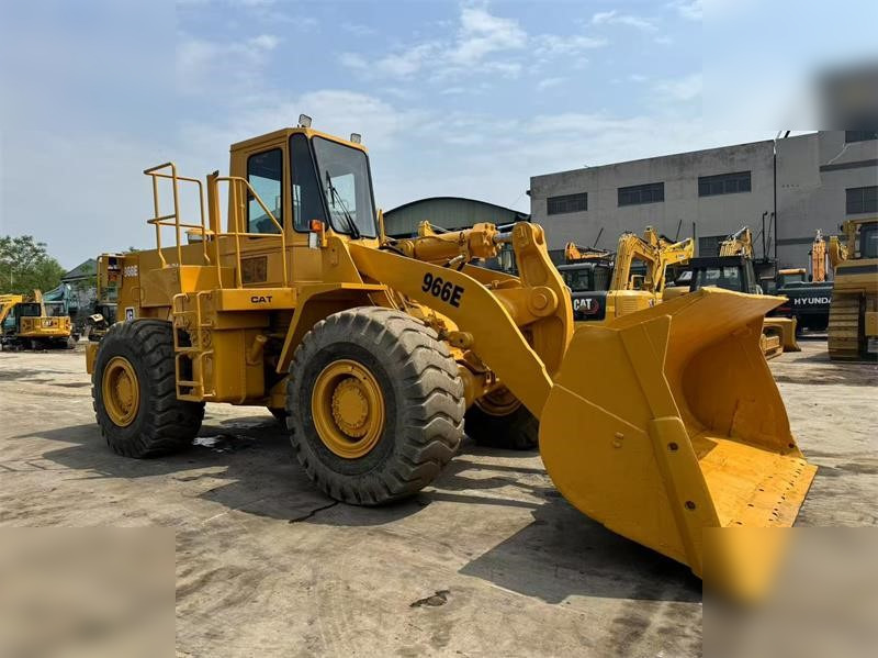 Wheel loader CATERPILLAR 966E