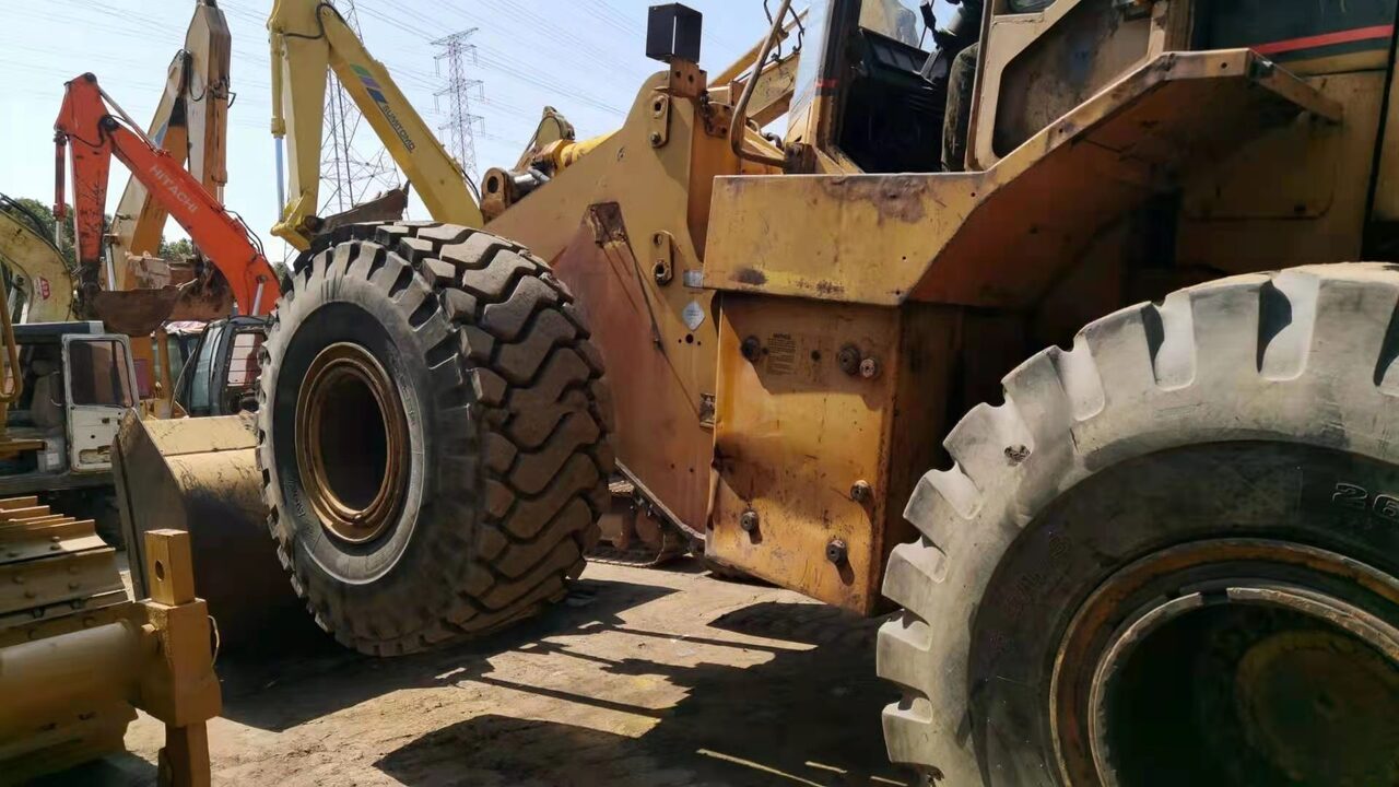 Wheel loader CATERPILLAR 966F