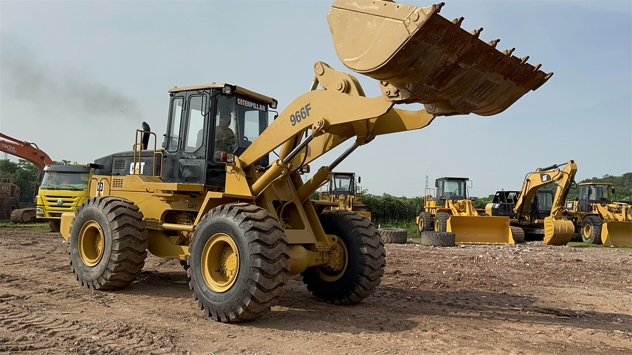 Wheel loader CATERPILLAR 966F
