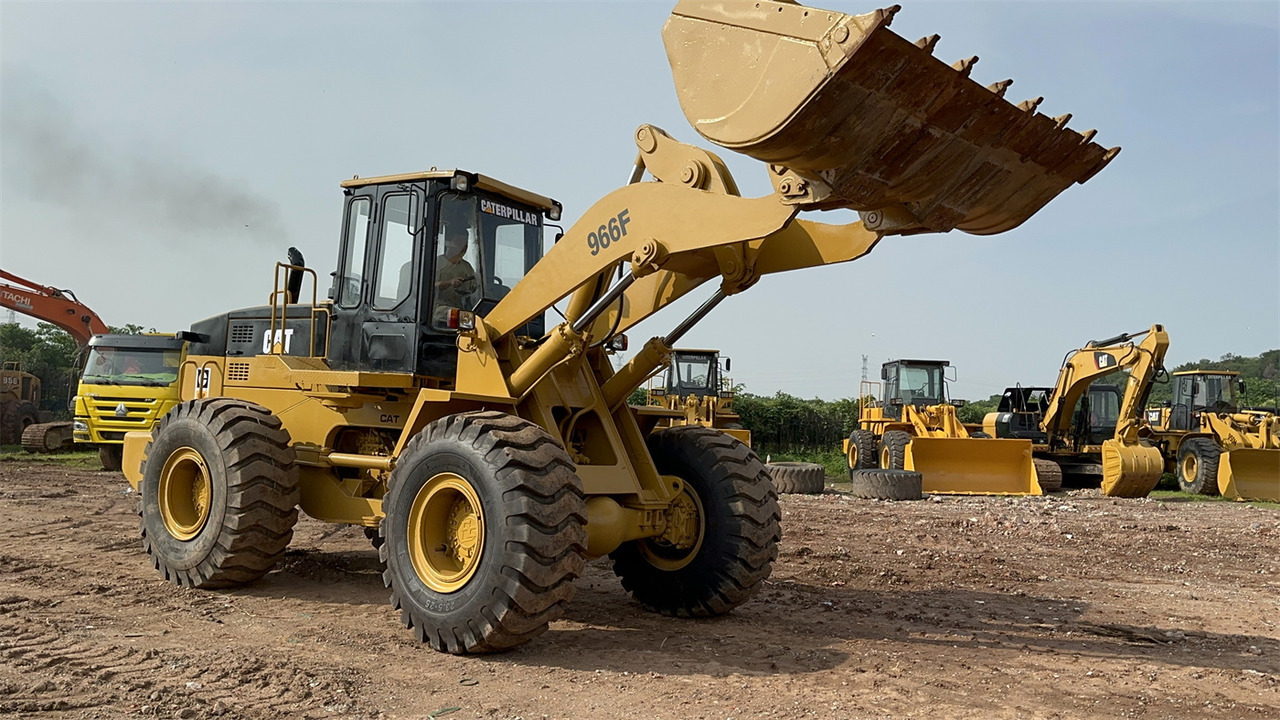 Wheel loader CATERPILLAR 966F