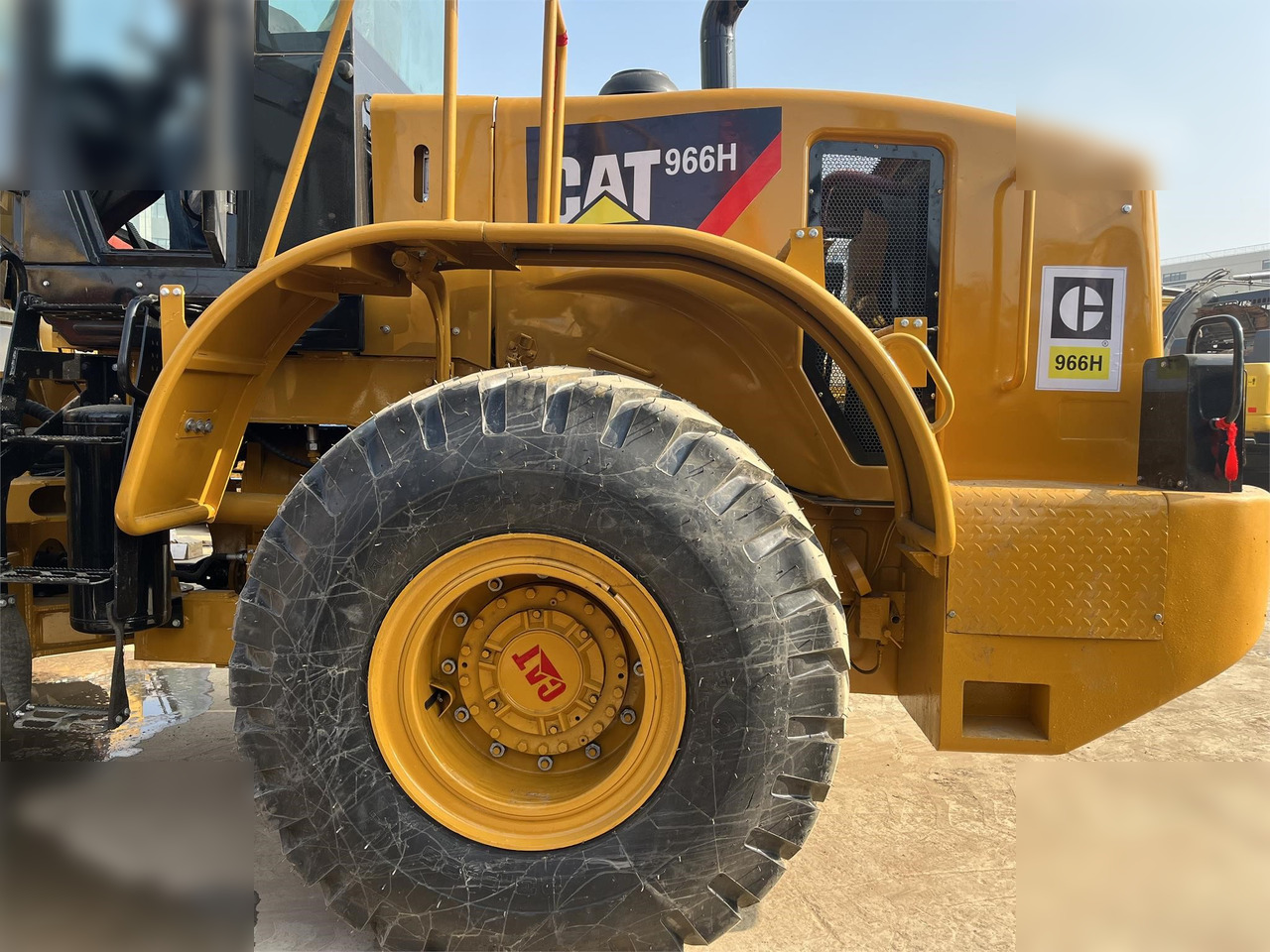 Wheel loader CATERPILLAR 966H