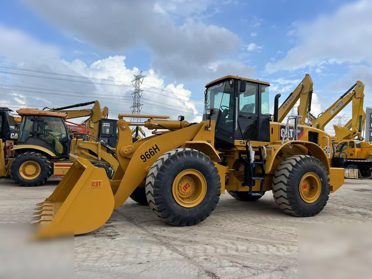 Wheel loader CATERPILLAR 966H