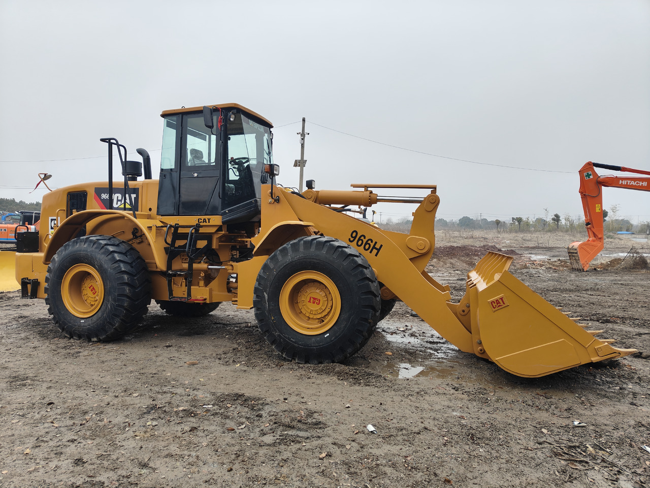 Wheel loader CATERPILLAR 966H