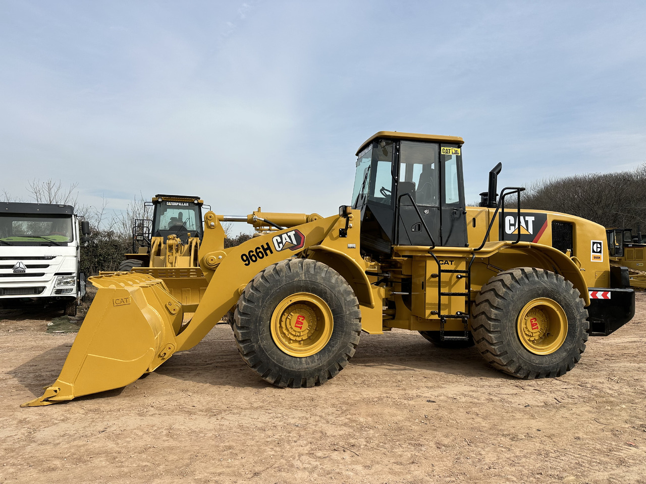 Wheel loader CATERPILLAR 966H