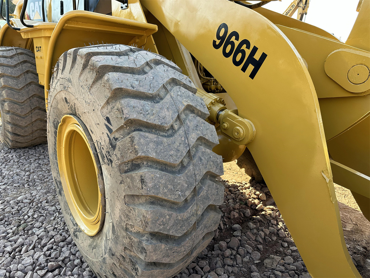 Wheel loader CATERPILLAR 966H