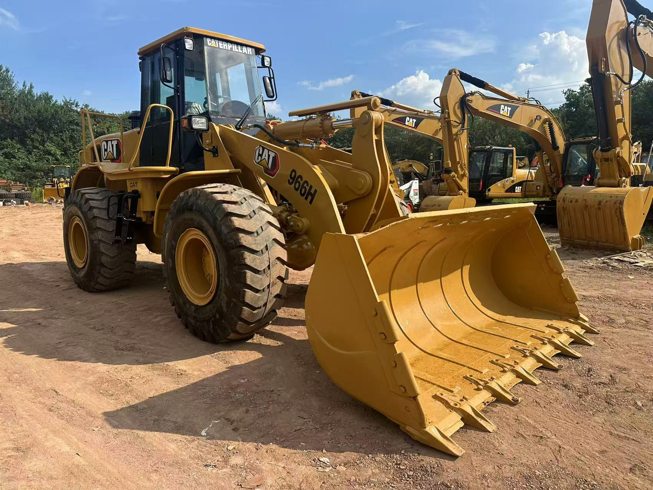 Wheel loader CATERPILLAR 966H
