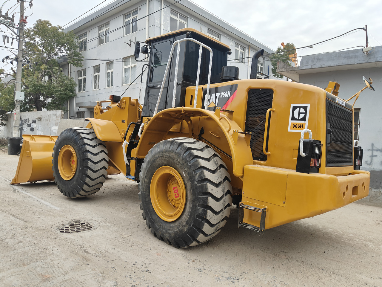 Wheel loader CATERPILLAR 966H loader