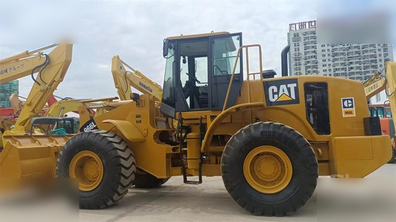 Wheel loader CATERPILLAR 966L