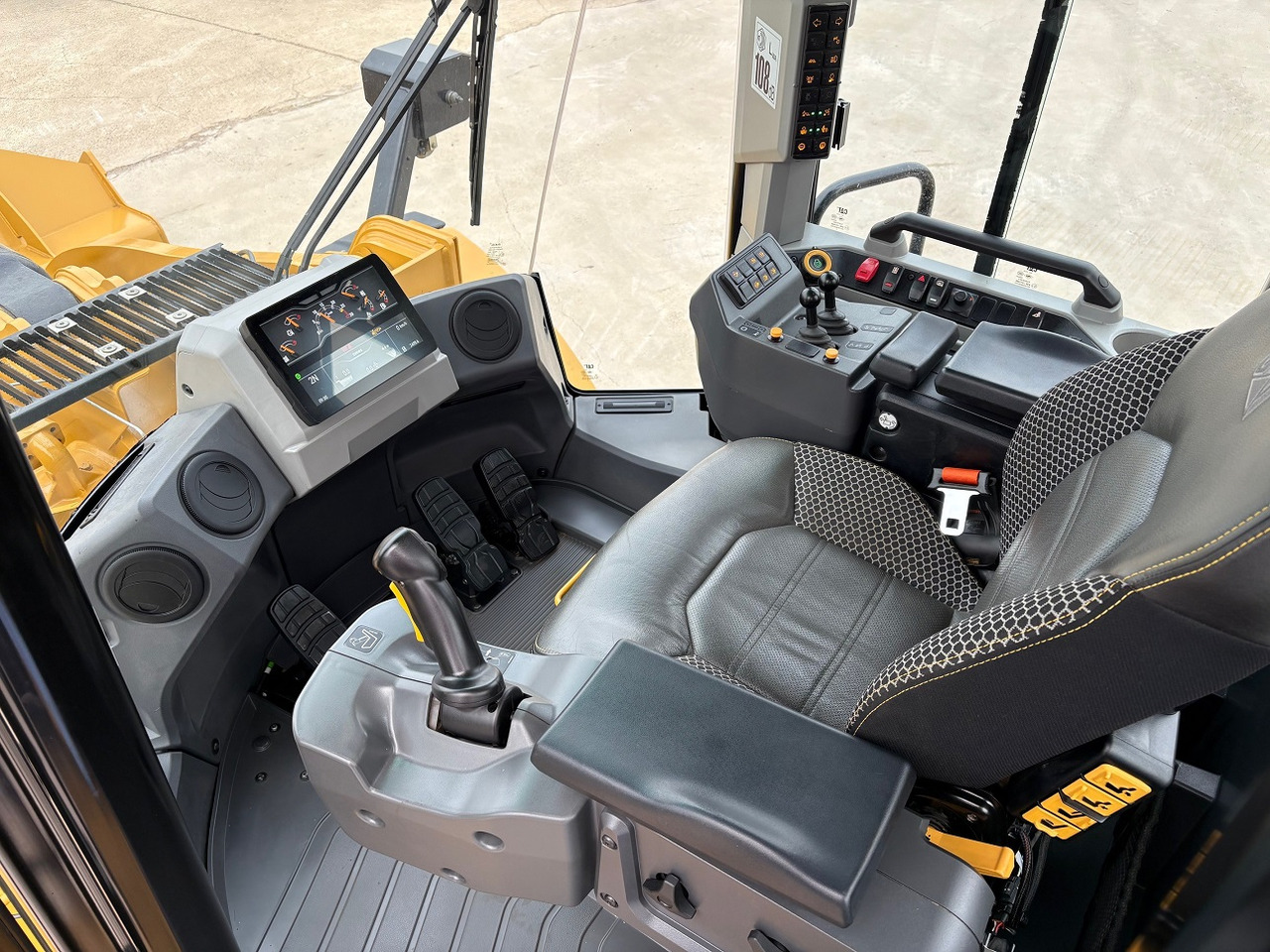 Wheel loader CATERPILLAR 972 Next Gen