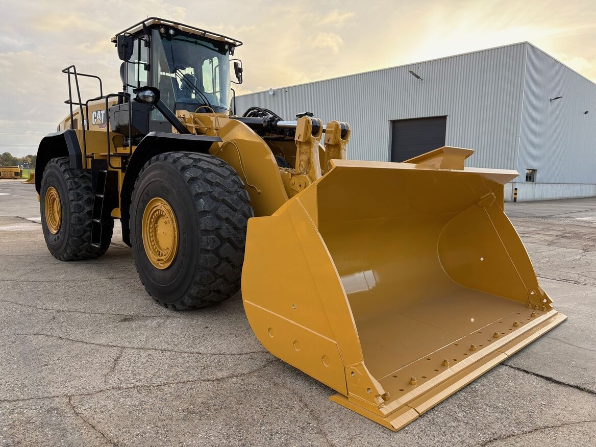Wheel loader CATERPILLAR 980