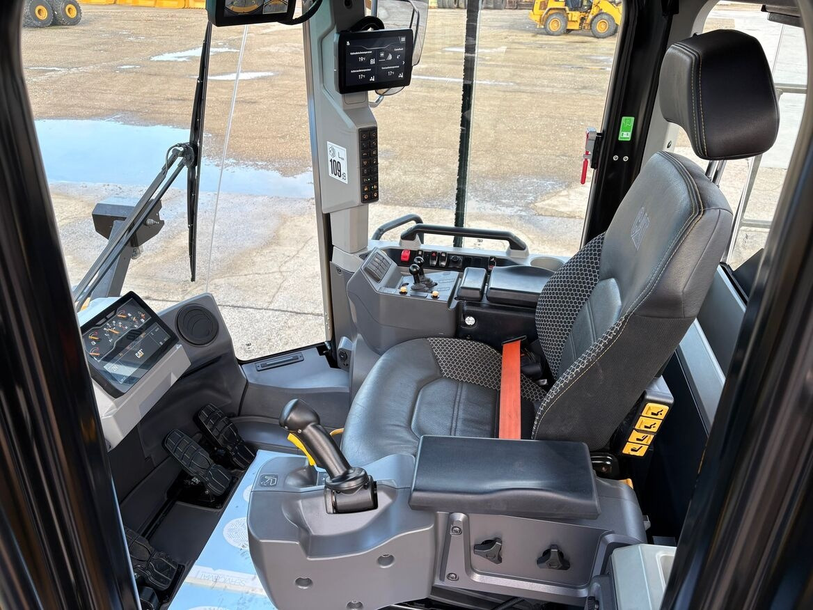 Wheel loader CATERPILLAR 980