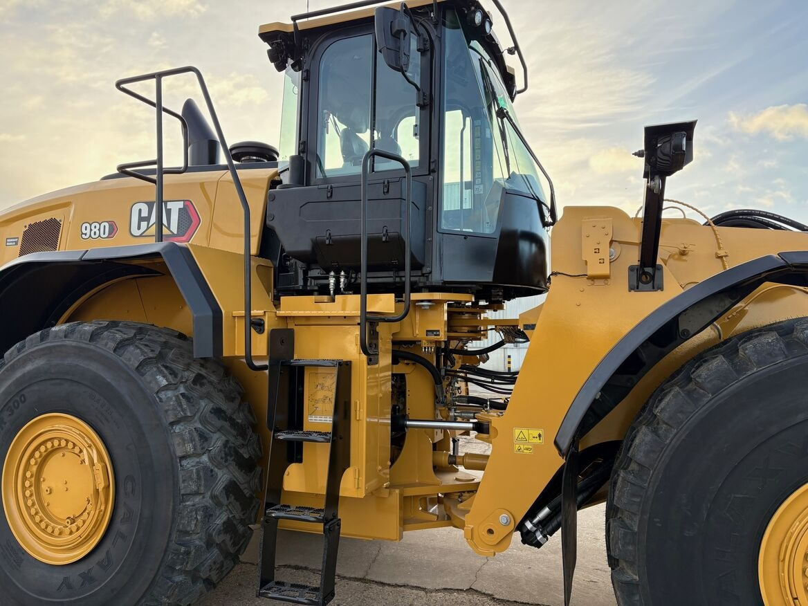Wheel loader CATERPILLAR 980