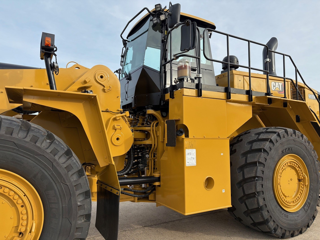 Wheel loader CATERPILLAR 988K