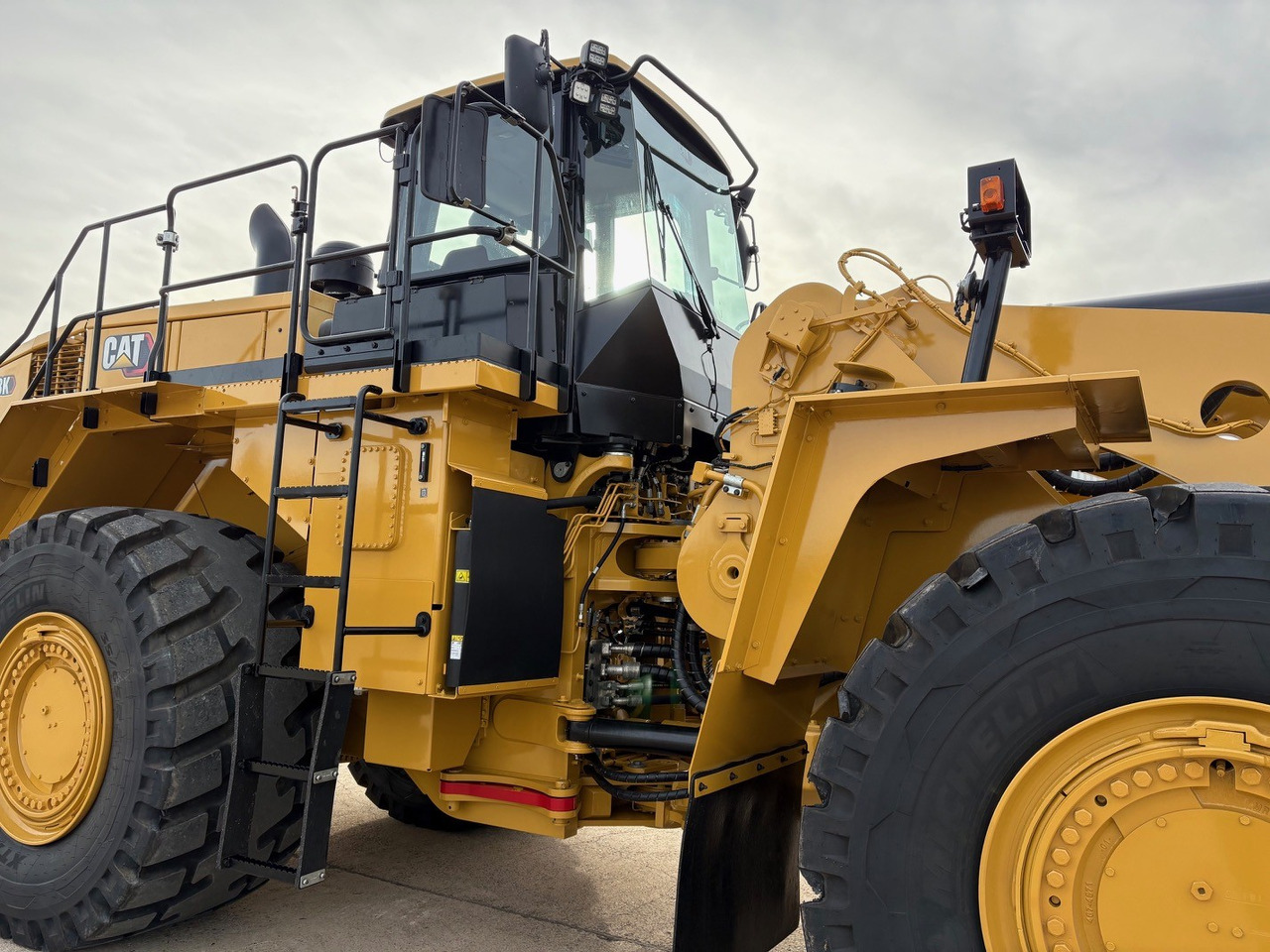 Wheel loader CATERPILLAR 988K