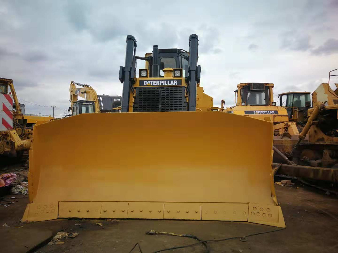Wheel loader CATERPILLAR D8N