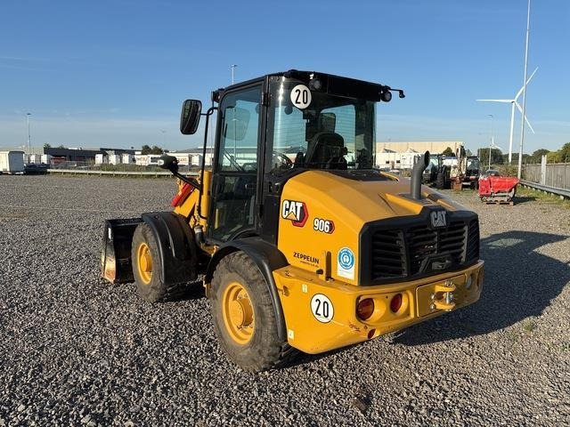 Wheel loader CAT 906