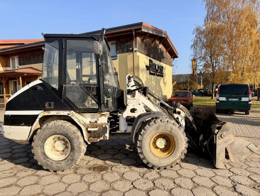 Wheel loader CAT 906