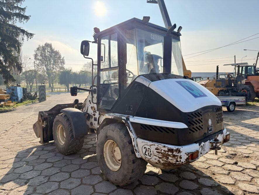 Wheel loader CAT 906