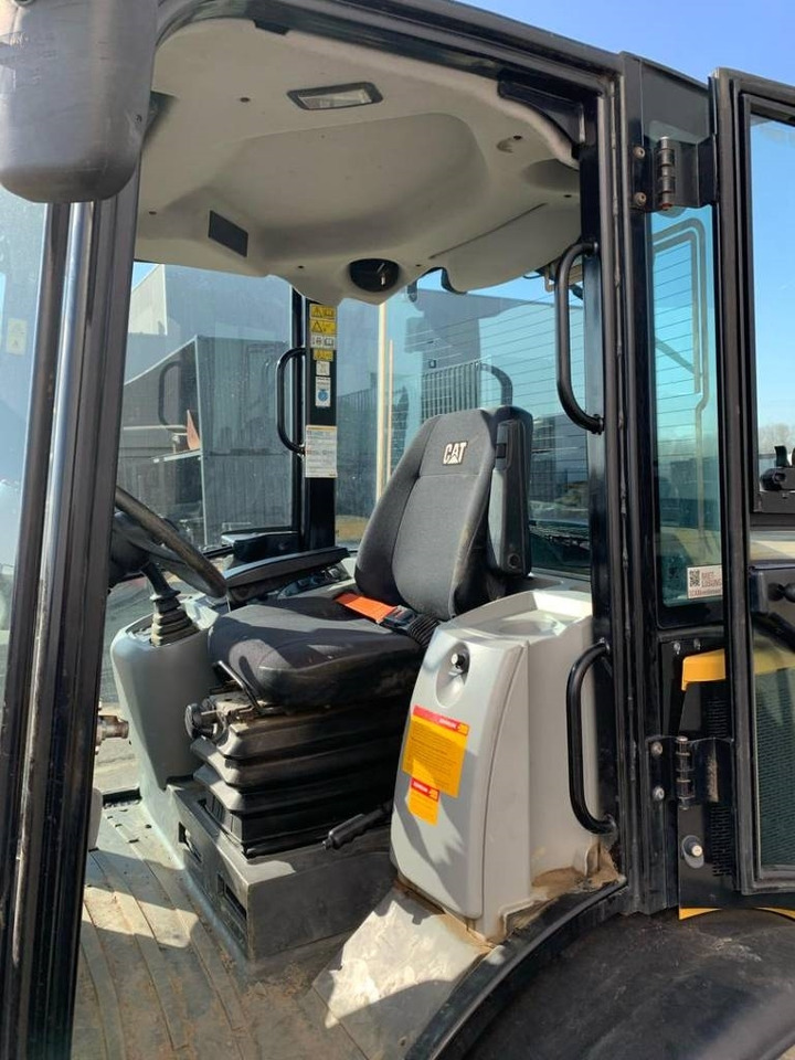 Wheel loader CAT 906