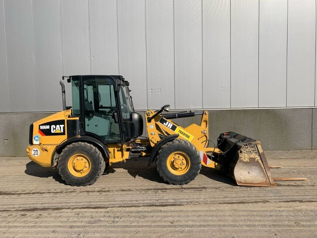Wheel loader CAT 906