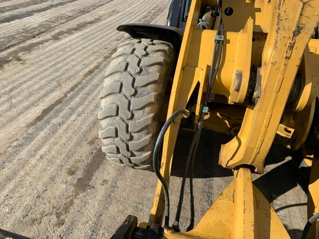 Wheel loader CAT 906