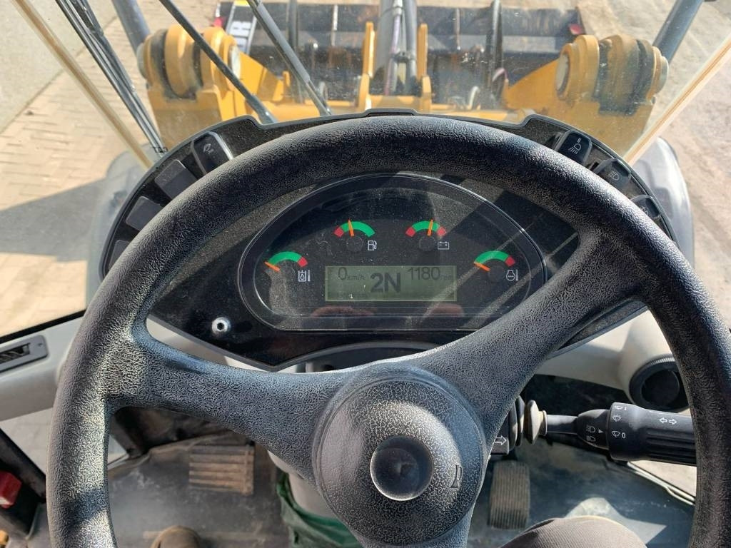 Wheel loader CAT 906