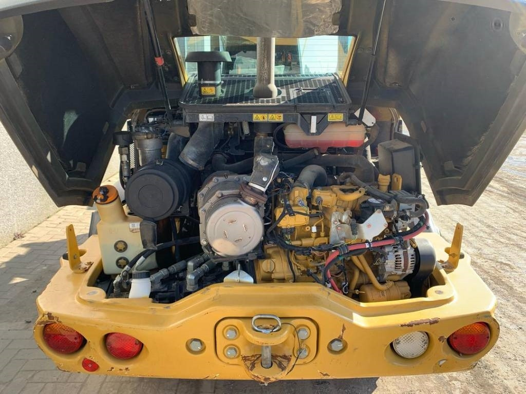 Wheel loader CAT 906